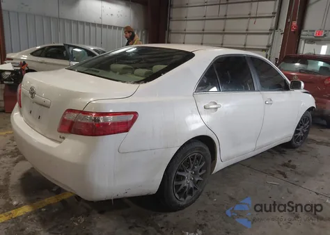 2008 Toyota Camry Le z USA, uszkodzony, nr VIN 4T4BE46K58R028005